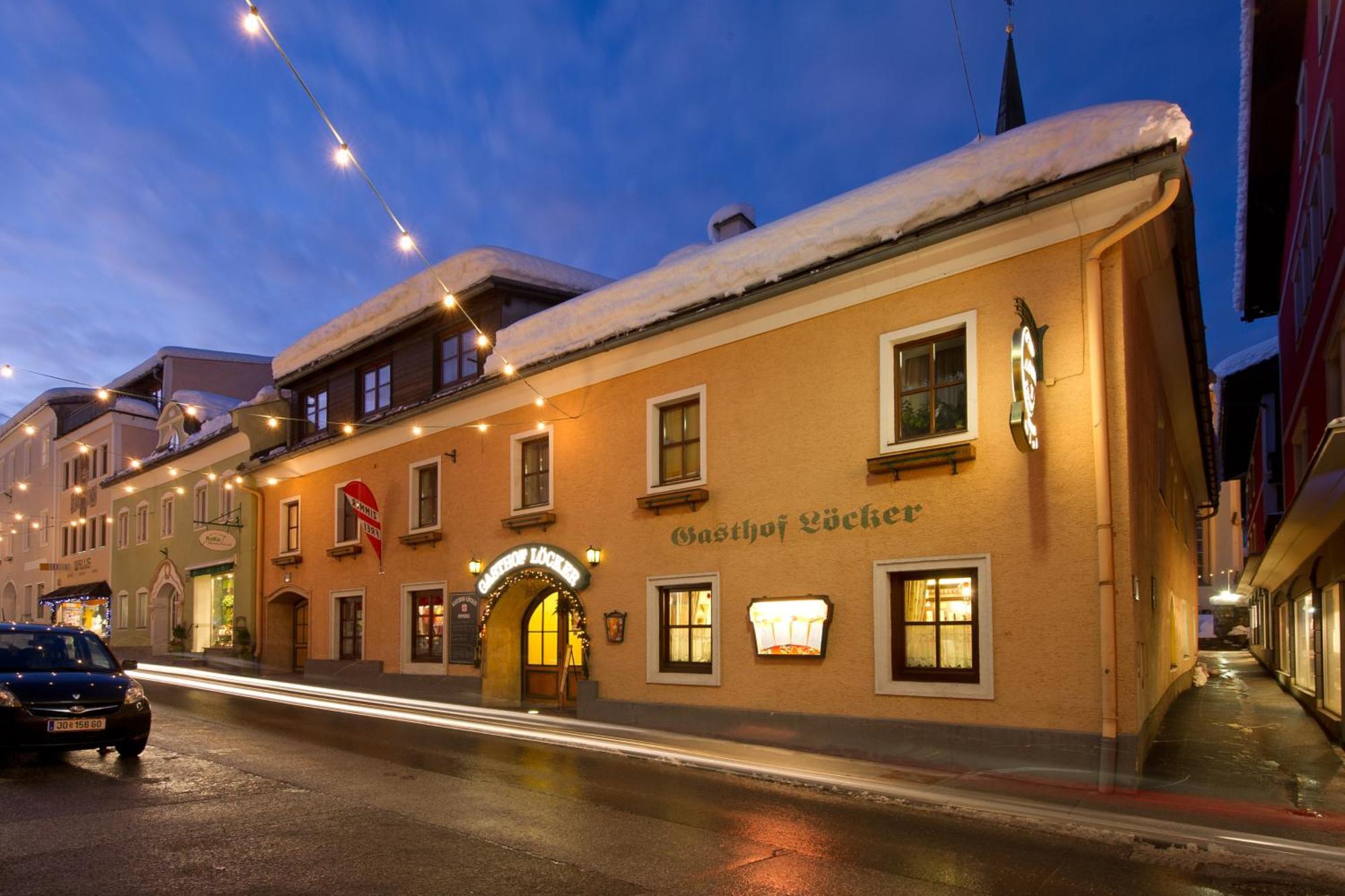 Gasthof - Restaurant Loecker ราดชตัดท์ ภายนอก รูปภาพ