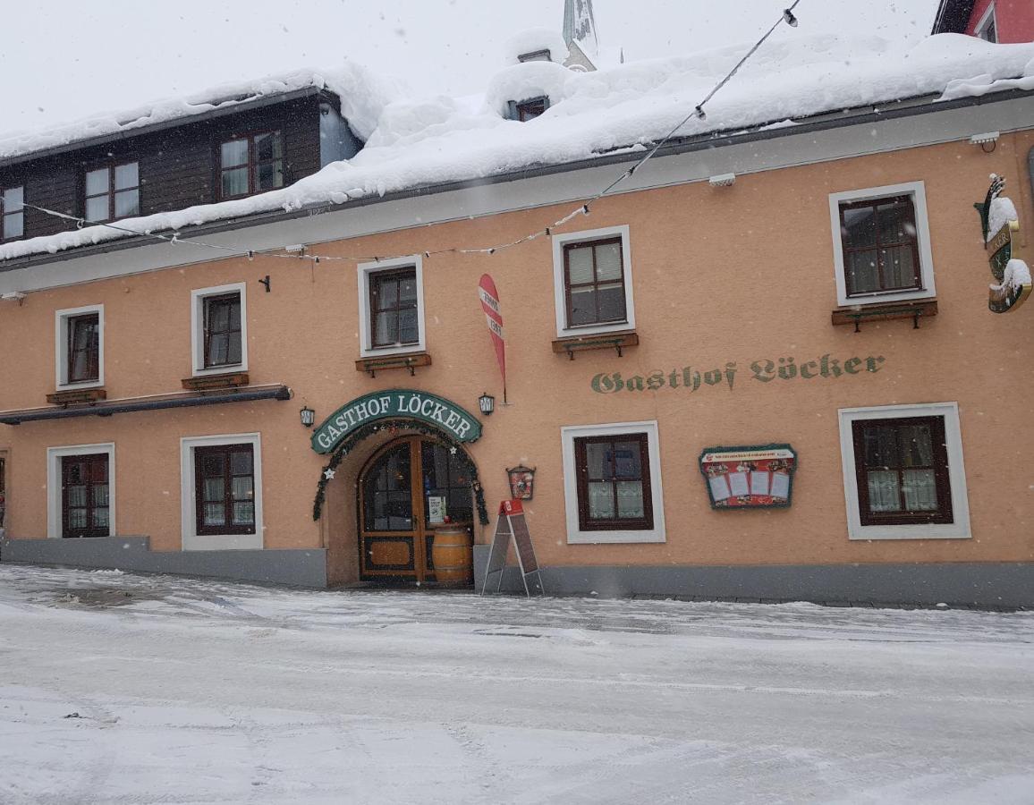 Gasthof - Restaurant Loecker ราดชตัดท์ ภายนอก รูปภาพ